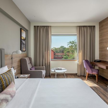 Vivanta Mangalore Oldport Road - Formerly Known As Taj Manjarun Exteriör bild